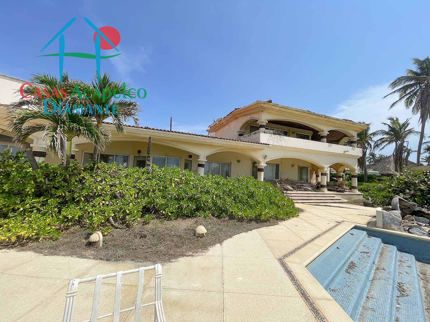 Tres Vidas Villa Universal - Fachada 3